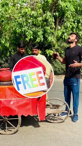 Free free free prank 😄😁🤣#funn #comedyvideo #funnytiktok #foru 