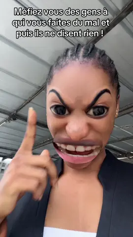 Faites attention serpent est timide 🙈  #tiktok #trendingvideo #viral #poutoi #fypシ゚ 