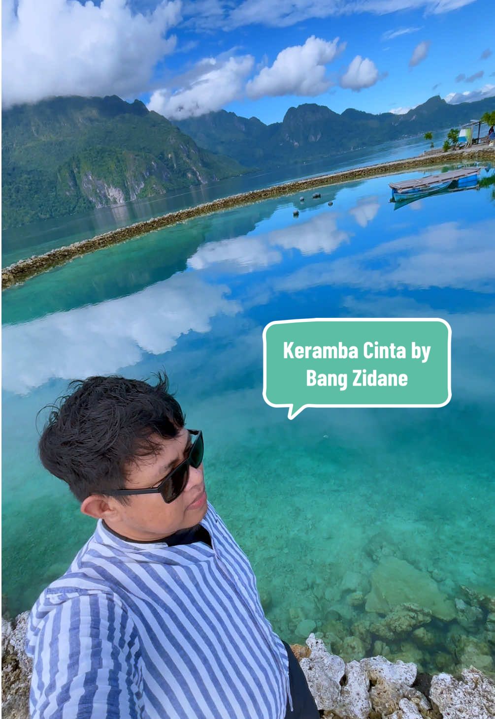 Selamat datang di Keramba Cinta , Tempat Cinta di Budidayakan ~ @trobotete  . . #PantaiOra #negerisaleman #orabeach #kerambacintasawai 