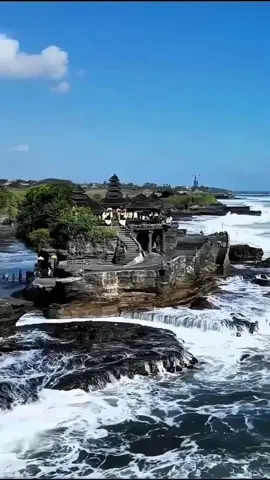 #Indahnya Pantai Tanah Lot BALI