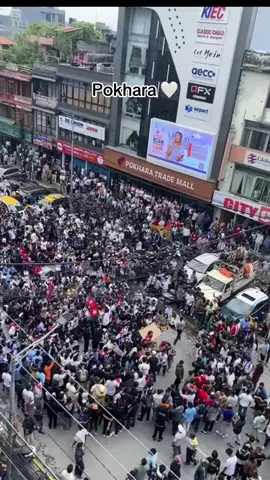 Yo tw bala suruwat ho oli sarkar#genzeprotest #genzeprotestpokhara #protest #chorsarkar 