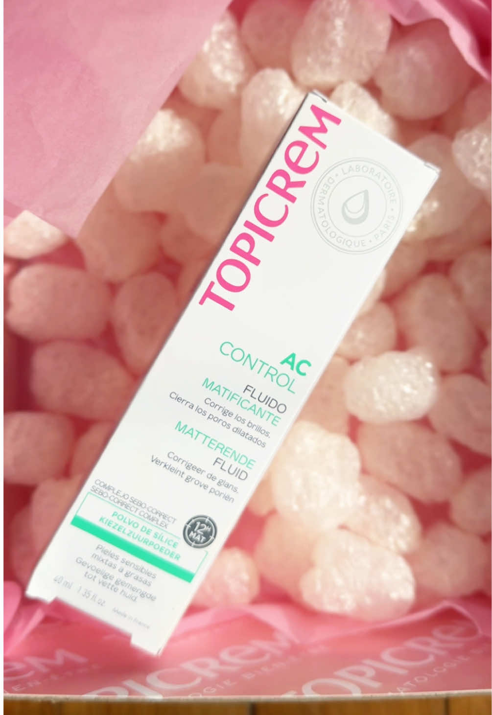 En partenariat avec @Topicrem_france  Enfin une solution pour matifier la peau 🥹💗  @topicrem_france #accontrol #topicrem #partenariat   