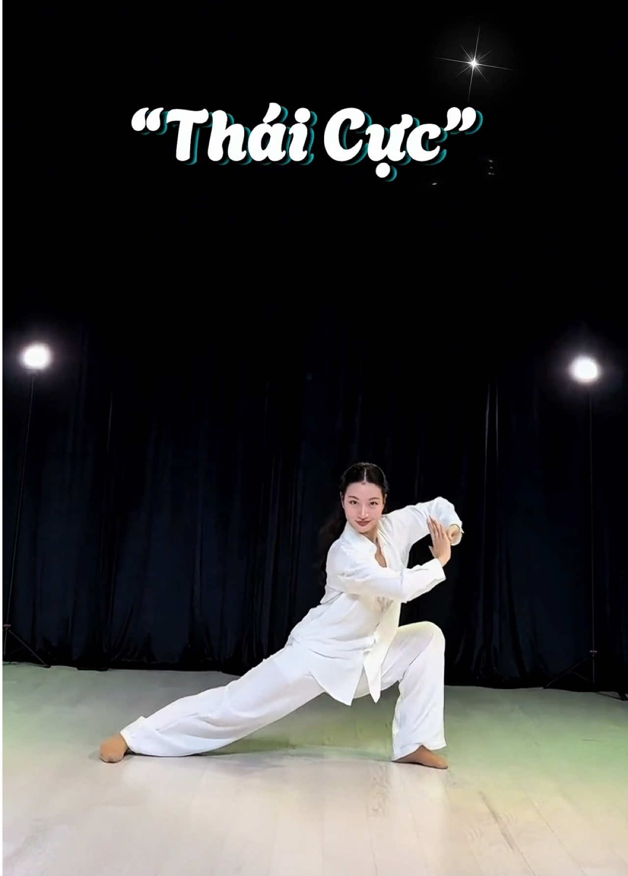 Múa Thái Cực - 1 trong những bài đậm chất cổ điển, yếu tố Thân Pháp Thân Vận và Võ Thuật được khắc hoạ mạnh mẽ. Khua khoắng 1 đoạn thui ạ, cơ hội sẽ tập full bài chuẩn chỉnh nhóoo #muacodientrunghoa #thanvan #vothuat #msstudio #phuongnhi 