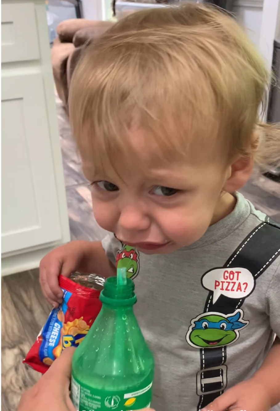 Kids try sparkling water for the first time #funny #fyp #usa#funnyvideos #funnytiktok #kids #foryoupage 