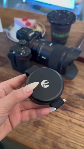 Three-in-one creative charger, mobile phone, headphones and mobile phone can be charged at the same time.三合一创意充电器，手机、耳机、手机同时充电。#数码科技 #手机壳 #推荐 