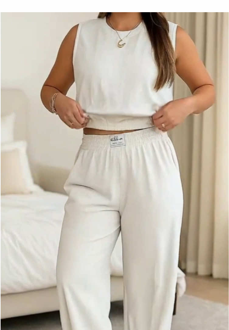 So comfortable that I don't want to take it off #tiktokshoplabordaysale #spotlightfinds #dealsforyoudays #backtoschool #womenfashion #sleeveless #vest #twopieceset #twopiece #backtoschoolshopping #minimalist 
