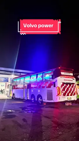 Arus balik long weekend bertepatan dengan liga malam senin dipastikan seluruh armada berusaha menghindari kepadatan arus lalulintas. Kalian arus balik kemarin naik bus apa terus kejebak macet kah⁉️✨      #mahardhika #mahardhikabus #mahardhika bus #volvo #volvobus #volvopower #volvob11r #volvob11r450hp #laksana #laksanakaroseri #laksanabus #ligamalamsenin #wonogiri24jam #cinematicbus #videobuscinematic #busmania #busakapindonesia #storybus #busmaniacommunity #huntingbus #ayonaikbus #videobus #videobusindonesia #pesonabusindonesia #pesonabusmalam #gallerybusmalam #gallerybusindonesia #bakulsnackbus #busenthusiast #susahfyp #xyzbca #foryourpage #masukberanda #fyp #fypシ 