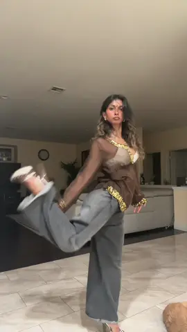 had to check if my heels and outfit were functional 😈 + this mix go crazy #fyp #outfit #dance #rahtitouillee #viral 
