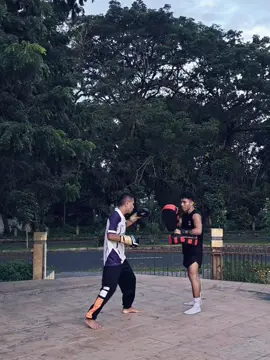 Fighter gak ad nama@celloszxz🧑🏻‍🦲 @BYON COMBAT  #wushusanda #muaythai #onepride #boxing  #shedowboxing 