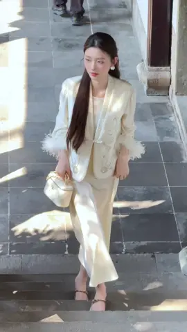 Nhìn thế nhân #thoitrangnu #outfit 