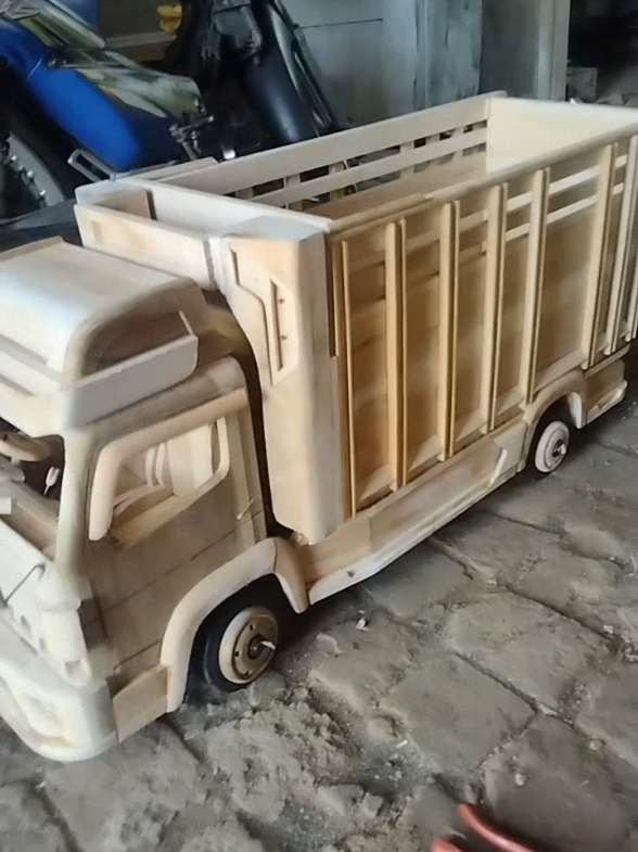miniatur truk Ukuran 30x90 bisa oleng ,  #miniatur #perajin #miniaturtruk #sorotan #fyp 