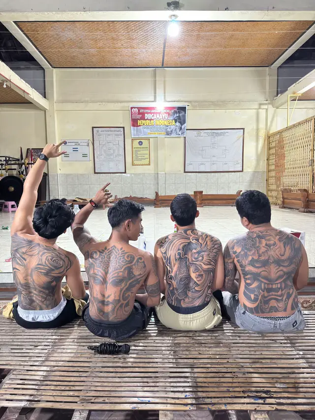 Jangan menilai dari apaa???#tatto #younglife #fyppppppppppppppppppppppp 