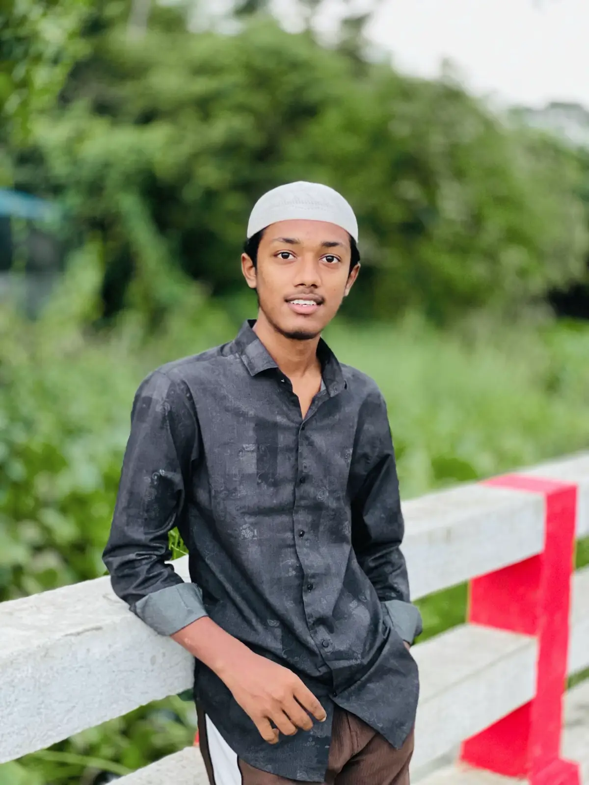 -//- ইয়া রব , আমি অন্ধকারে হারিয়ে যাচ্ছি আমাকে আরও একবার হেদায়েত দিন আমিন....!!🤲🥺 #repost #grow #এসো_ইসলাম_এর_পথে_চলি🤲🕋 #foryoupage #unfrezzmyaccount #viral #fyp #ownvideo #ahmed_naeem #foryou #islamic_video #viralvideo #ownvoice 