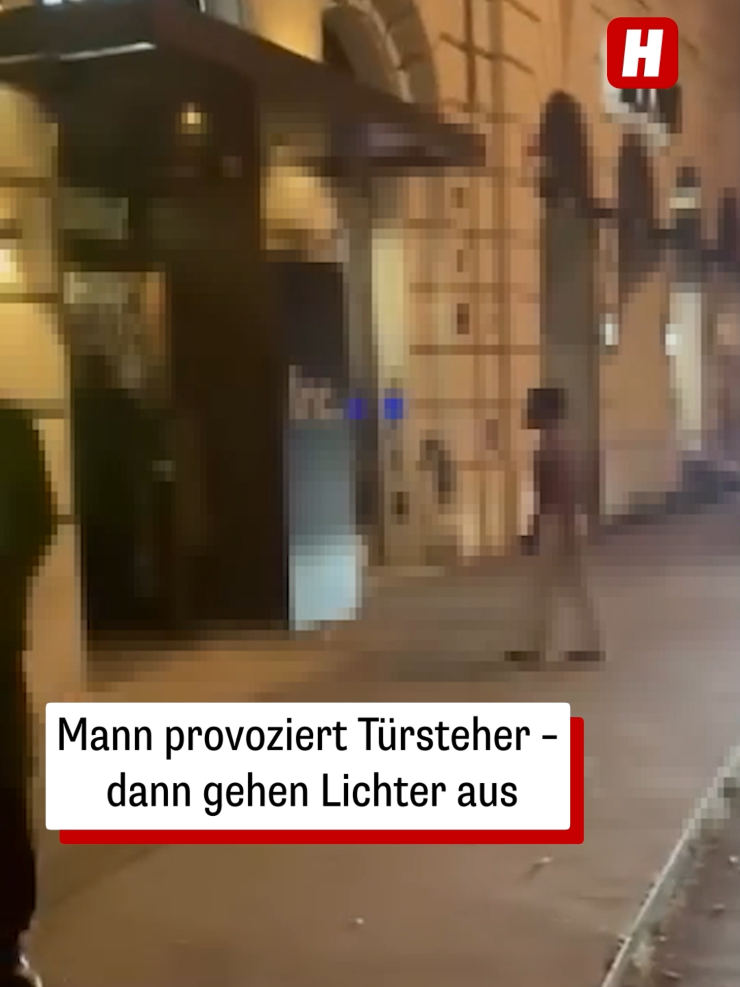 Vor einer Wiener Diskothek provozierte ein Mann die Türsteher 😳 #wien #nightlife