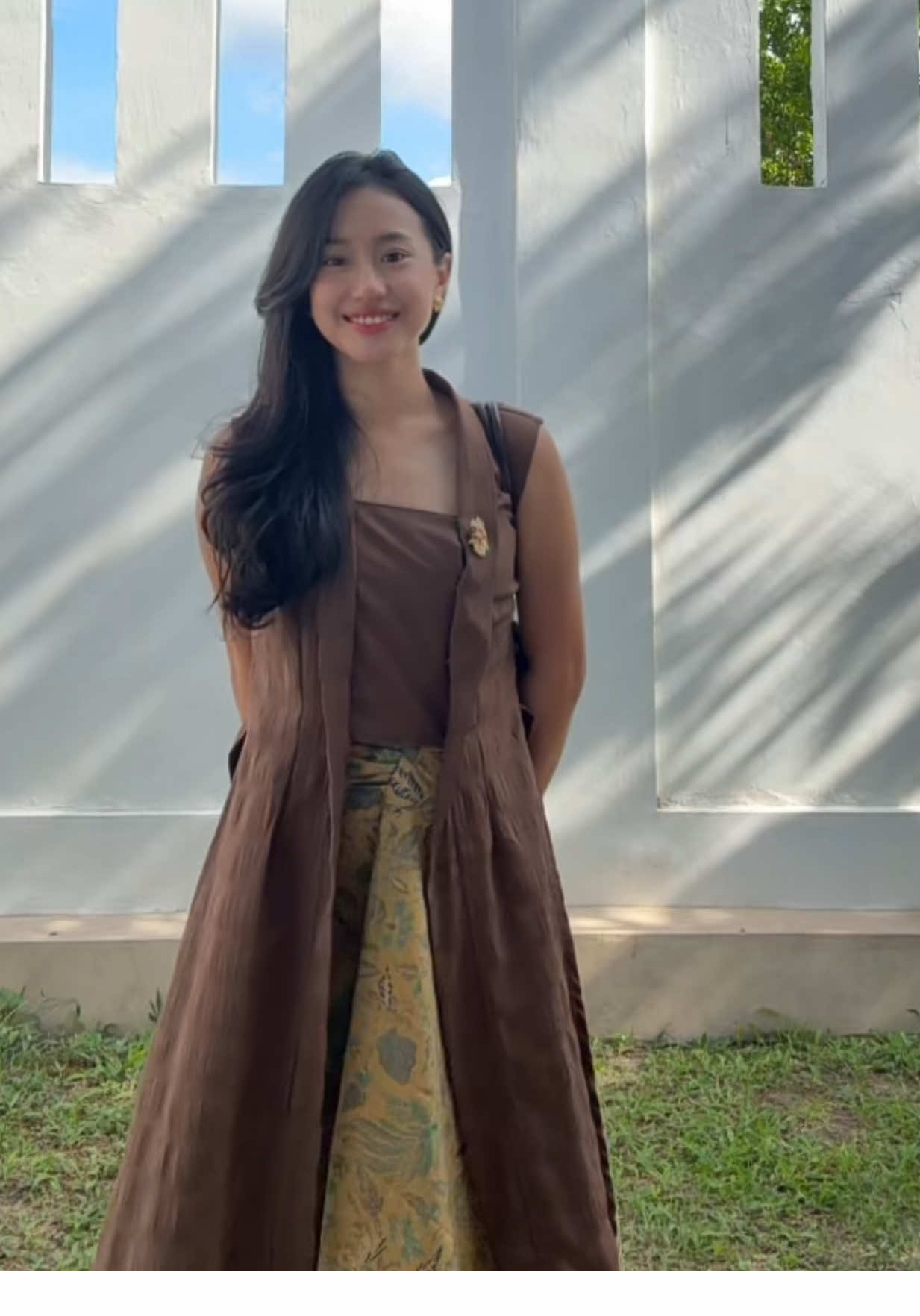 bercentil ria dalam balutan @meraandjenar 🥰🤎  #Kebaya #KebayaIndonesia #KebayaMeraandJenar