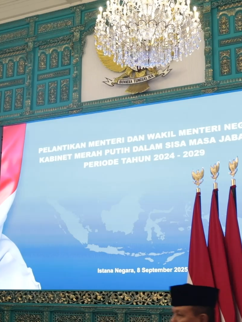 Dasar dari keputusan Prabowo ini adalah Keputusan Presiden Republik Indonesia Nomor 86/P Tahun 2025 tentang Pemberhentian dan Pengangkatan Menteri dan Wakil Menteri Negara Kabinet Merah Putih Periode Tahun 2024-2029. Keempat menteri dan satu wakil menteri yang dilantik yaitu: 1. Purbaya Yudhi Sadewa sebagai Menteri Keuangan; 2. Mukhtarudin sebagai Menteri Pelindungan Pekerja Migran Indonesia/Kepala Badan Pelindungan Pekerja Migran Indonesia; 3. Ferry Joko Yuliantono sebagai Menteri Koperasi;  4. Mochamad Irfan Yusuf sebagai Menteri Haji dan Umroh; dan  5. Dahnil Anzar Simanjuntak sebagai Wakil Menteri Haji dan Umroh.