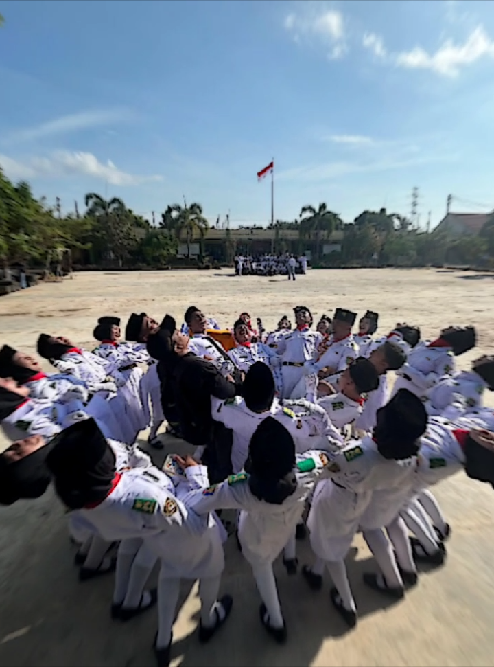 kalo putih kan seragam kita🤭😋#CapCut #fyp #4u #passeven #paskibra 