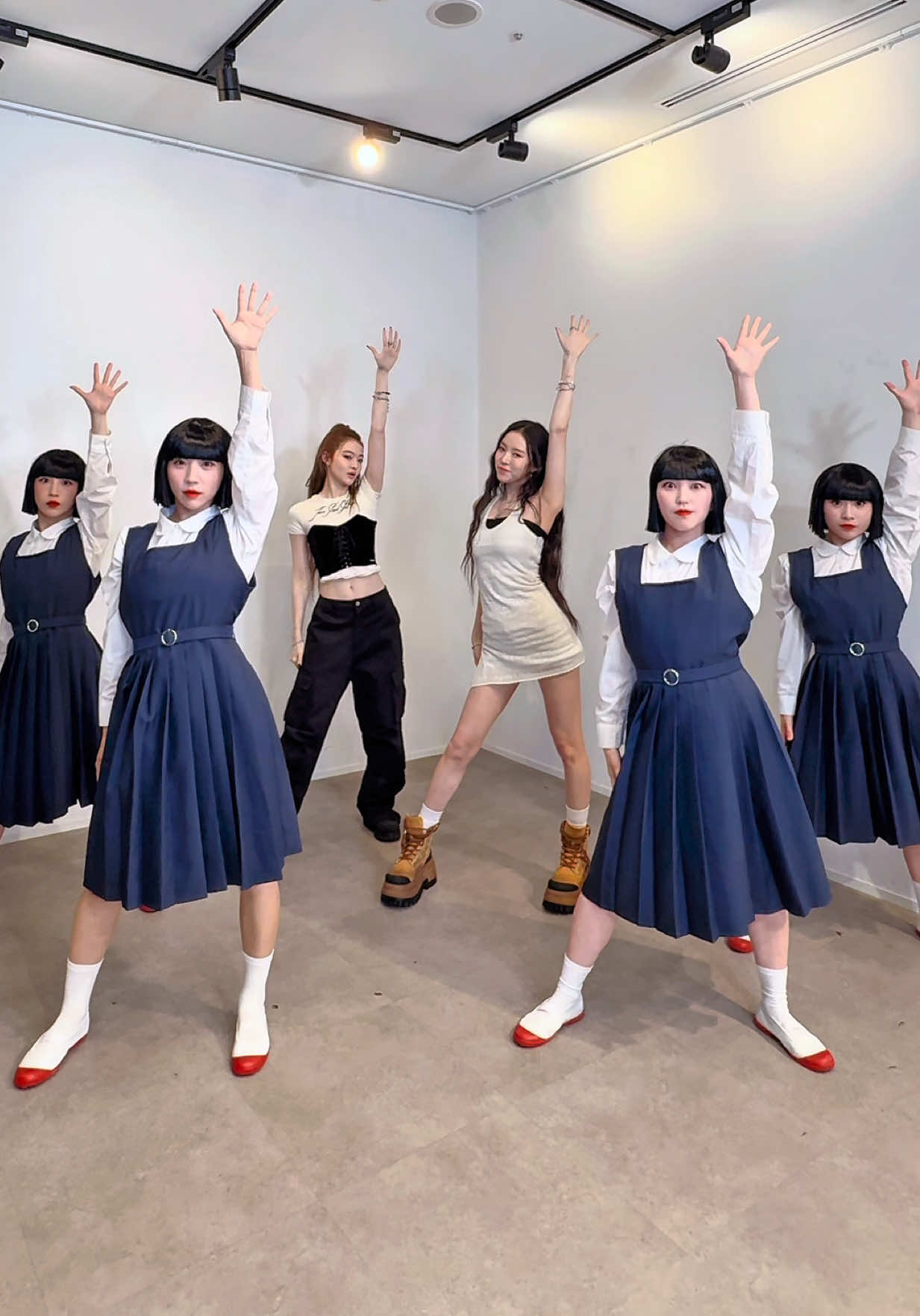 @MEOVV さんとHANDS UP!🐱💖 #MEOVV_HANDSUP #avantgardey #アバンギャルディ  #MEOVV #미야오             