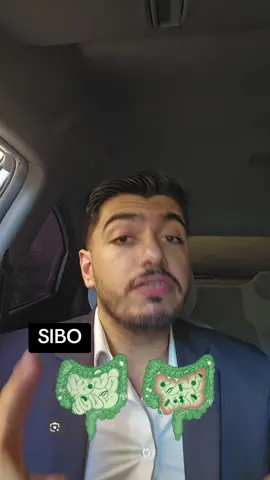 🤯 يمكن تنصدم، بس مش كل الناس لازم ياكلوا خضار! 🔬 عند مرضى SIBO أو القولون العصبي (IBS): 1️⃣ الألياف الذائبة اللي بالخضار والفواكه العالية الـ FODMAPs بتتخمر بسرعة بالأمعاء → تنتج غازات زائدة → نفخة، ألم، إسهال أو إمساك. 2️⃣ هذا التخمّر يغيّر توازن البكتيريا ويضاعف أعراض القولون. 3️⃣ كتير دراسات حديثة بتبين إنه تقليل أو حتى إيقاف الألياف فترة مؤقتة ممكن يخفف الأعراض بشكل واضح. 🔥 هون بييجي دور دايت الكارنيفور: بيعتمد على البروتين الحيواني + الدهون الصحية فقط. بيعطي الجهاز الهضمي 