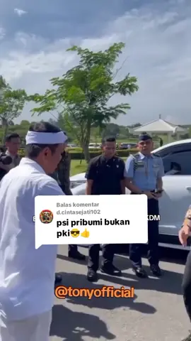 Membalas @d.cintasejati102#jokowidodopresidenkita #daritiktok2888🇮🇩 #wapresbersamakdm #maswapres #jokowidodo 