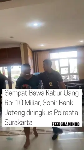 Pelarian sopir Bank Jateng cabang Wonogiri yang bawa uang kabur tunai Rp 10 miliar berakhir. Pelaku berinisial A itu diamankan di Gunungkidul, Daerah Istimewa Yogyakarta (DIY). Kapolresta Surakarta Kombes Pol Catur Cahyono Wibowo, menyampaikan bahwa pelaku ditangkap di daerah Panggang, Gunungkidul Selatan, DIY pada Senin (8/9/2025) sekitar pukul 04.00 WIB. 