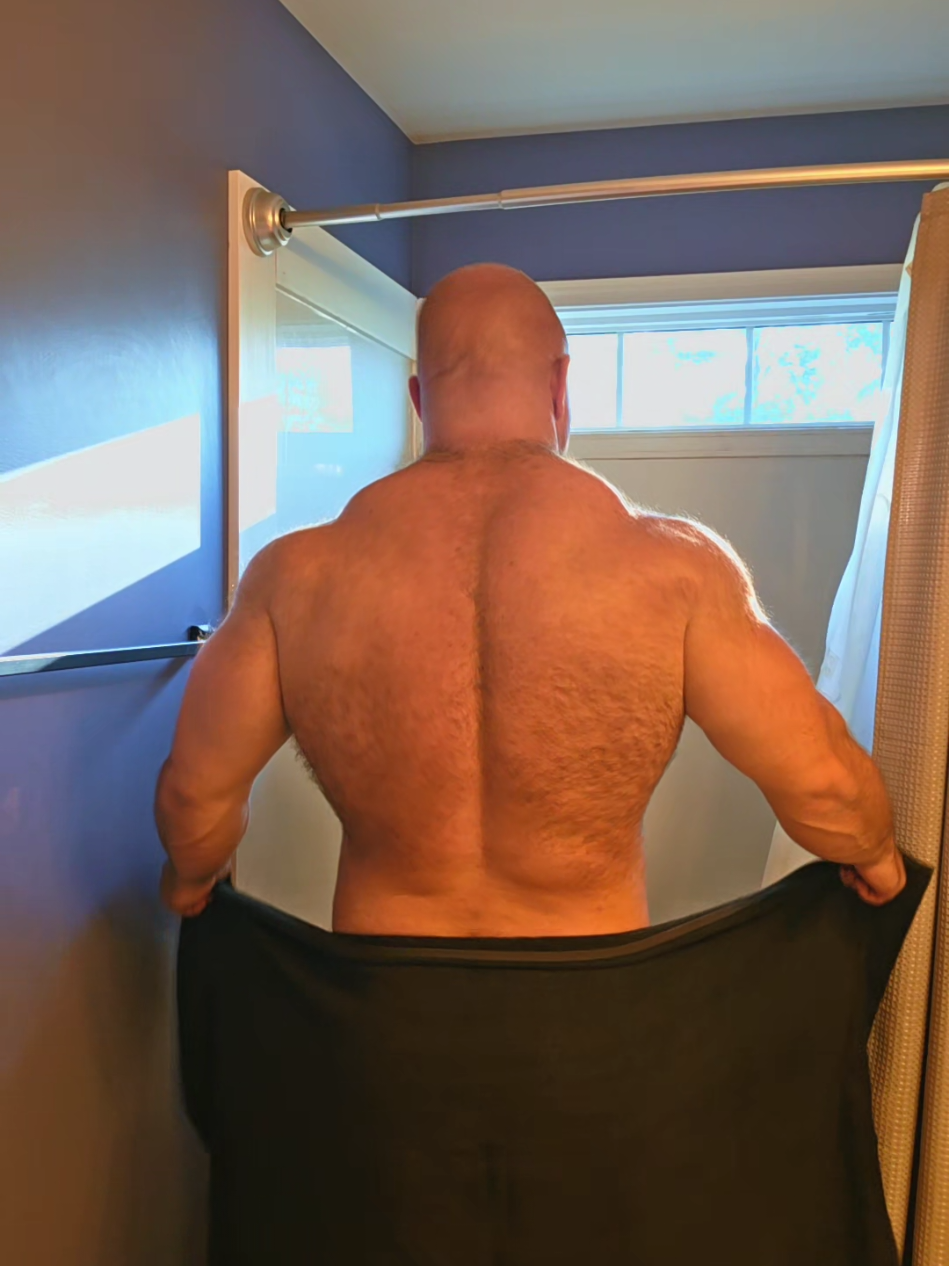 Happy Monday! #fyp #viralvideo #towel #muscle 