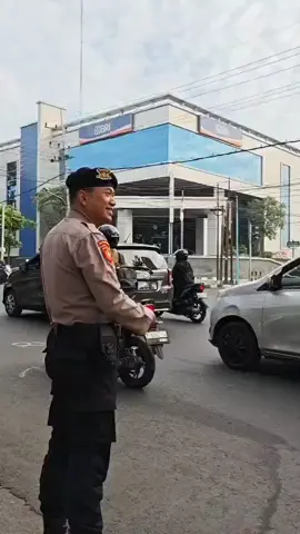 Selamat Beraktivitas..  #polrestamalangkota #polsekklojen #viral #polisiindonesia 