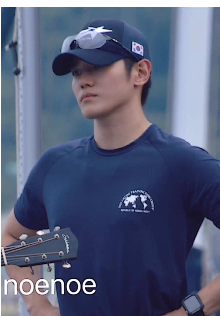 kamu layak dicintai dengan ngeyel kak #taeyong 😘