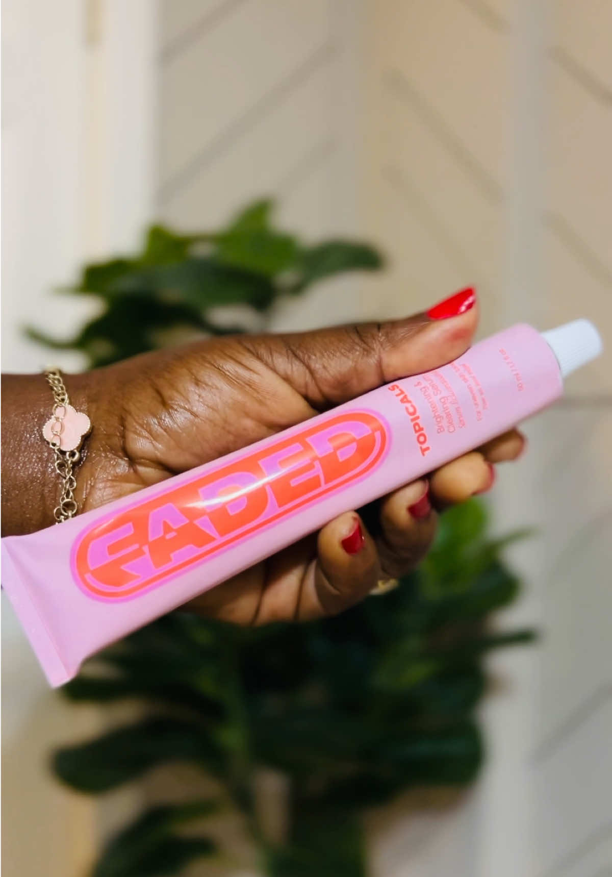 #fadedserum #tropicals #naturallymati #skincare #darkspot 