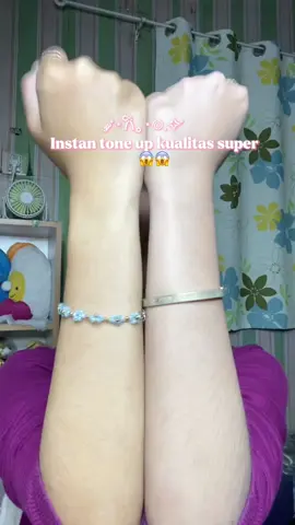 Kaget bangt sama efek Tone Up  nya hasilnya ttp gk bikin kulit jadi abu2,, emng semua prodaknya @Brighty Indonesia gk ada yg mengecewakan sih💖 #brighty #brightyindonesia #toneupbodyserum #bodyserum #brightybodyserum #bodylotion #bodylotionviral #bodyserumviral #toneup #brightening #brighteningserum #beauty #beautytips #beautyhacks #skincare #bodycare #bodyhacks #fyp #fyppppppppppppppppppppppp #fypage 
