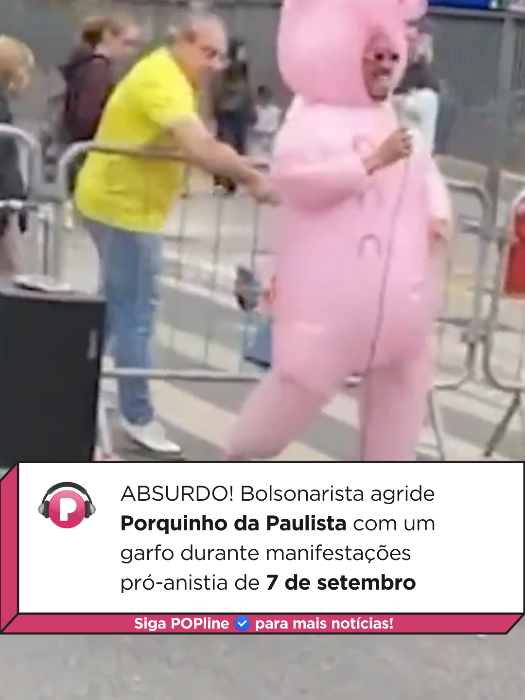O influenciador Jonathan Oliveira, conhecido como “Porquinho da Paulista”, sofreu um ataque violento enquanto se apresentava na Avenida Paulista. Um bolsonarista tentou atingi-lo com um garfo em frente ao público, incluindo crianças. O agressor foi vaiado e deixou o local, enquanto Jonathan usou as redes para denunciar o caso. O que vocês acham? ❤️ Toda a nossa solidariedade ao fantástico @joow.j! Imagens: rafaswing_ (IG)