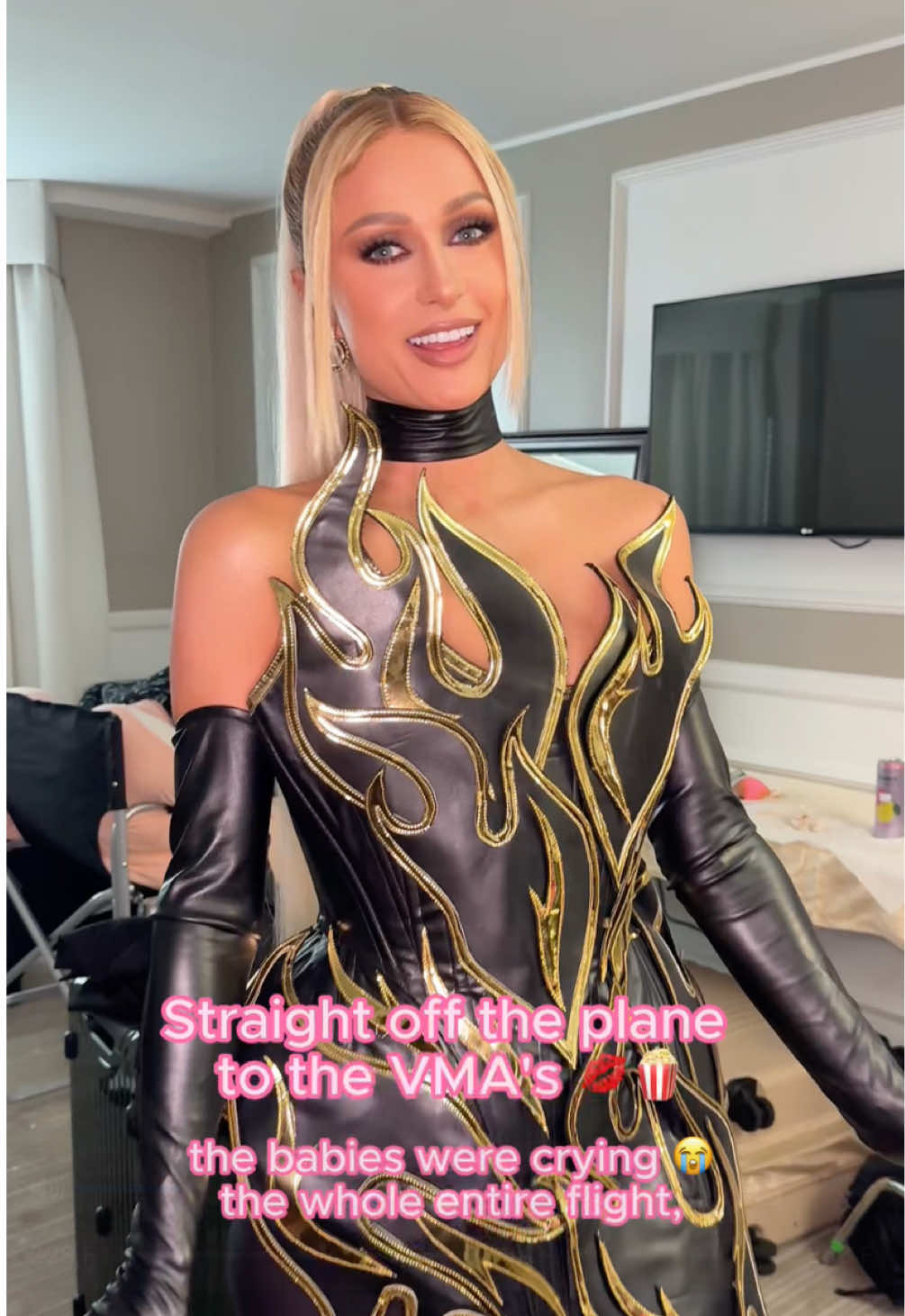 The not-so-glamorous side of #SlivingMom life 🤪🤣 But I wouldn’t trade it for the world! 🥰🩷 So thankful for it all 💖 Off to the @MTV #VMAs ✨