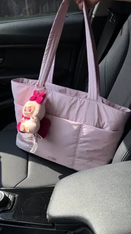 My daily work tote bag💖🎀🌷#bagsmart #whatsinmybag #packwithme #tote #totebag#officelife 