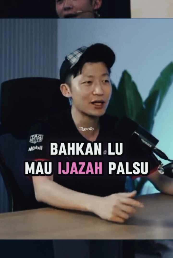 Di balik perdebatan soal ijazah, Andry Hakim menawarkan perspektif yang menohok: hasil nyata lebih berharga dari gelar. Klip ini mengajarkan kita untuk berhenti fokus pada validasi formal dan mulai fokus pada membangun portofolio kehidupan yang nyata.🐛🐛🐉🐉🔥🔥 #andryhakim #stockwise 