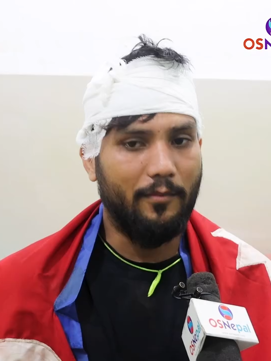 केएमसी अस्पतालबाट घा इतेको रुँ दै बिलौना, धमाधम गो ली बर्साउने प्रहरी कसरी साथी ? #genz #support ##justice #BreakingNews #creatorsearchinsights #highlight #polkholnepal