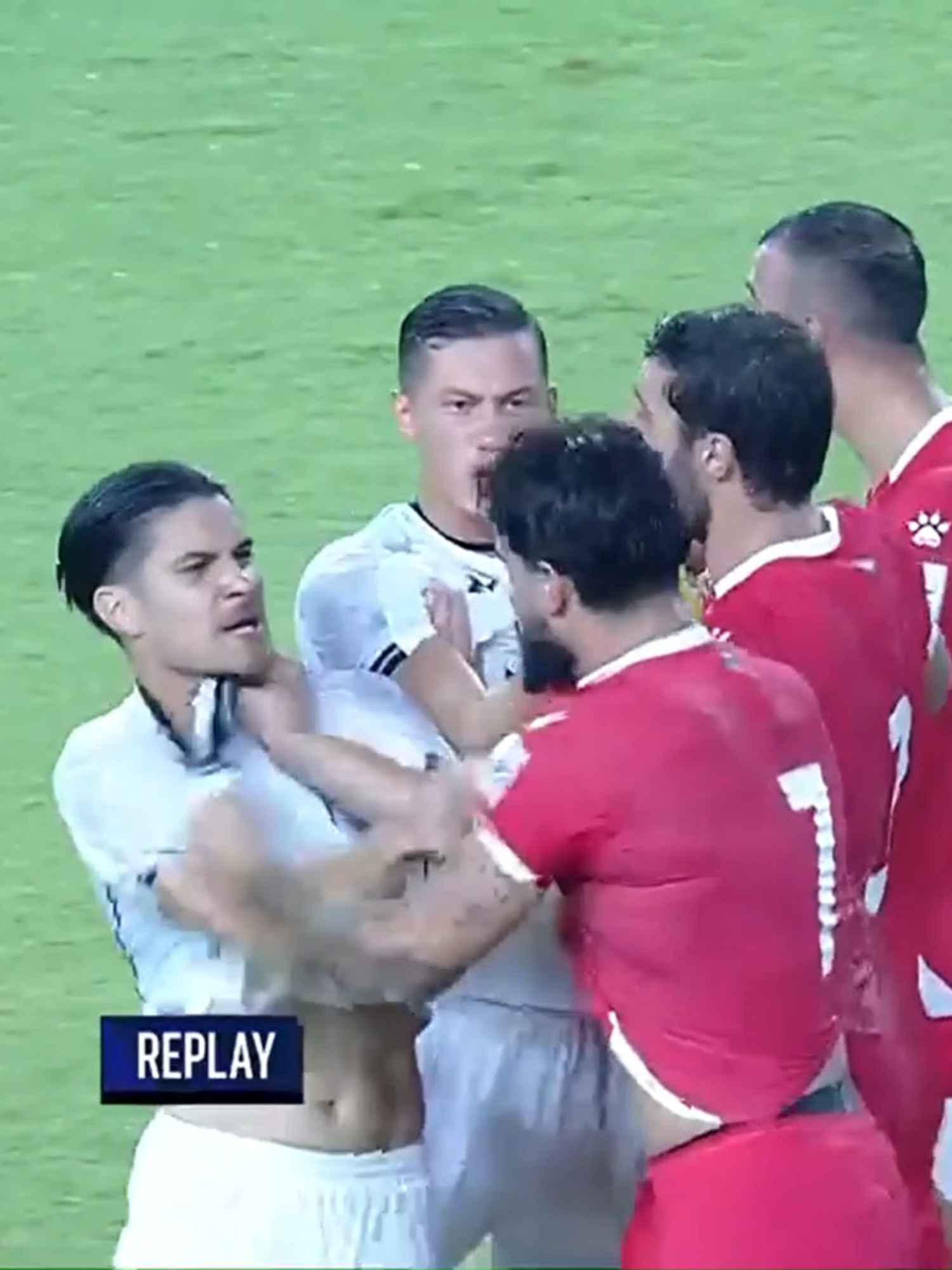 momen saat miliano dilanggar pemain lebanon 👹 #timnasindonesia #timnaseditzz #timnasindonesia🇮🇩 #garudaindonesia #fyp #timnasday #capcut_edit #timnassenior #friendlymacth