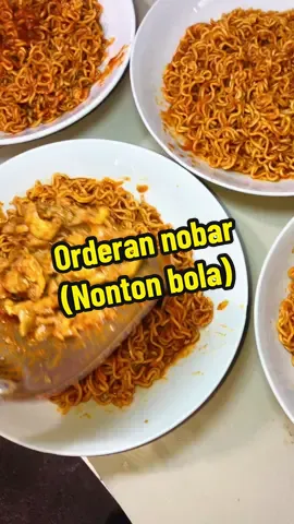 Mie Marcon viral di Banda Aceh waktu nobar paling enak di tambah sensasi pedas dan tegang jaga gol 🔥 #miepedas #pedasnyanaiklevel #makan #makananpedas #makanmakan 