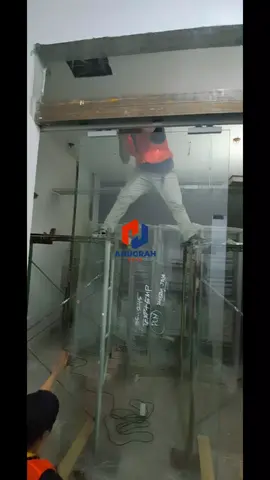 ✨ Pintu Sliding Otomatis ✨ Solusi modern untuk hunian, kantor, maupun area komersial! ✅ Praktis & elegan ✅ Membuka & menutup otomatis ✅ Menggunakan sensor canggih ✅ Tampilan mewah dengan kaca tempered berkualitas 📌 Cocok untuk hotel, mall, showroom, kantor, hingga rumah minimalis. 📲 Info & pemesanan: Anugrah Jaya – WA 0812 8586 9576 #PintuSlidingOtomatis #PintuKaca #InteriorModern #SmartDoor #AnugrahJaya 