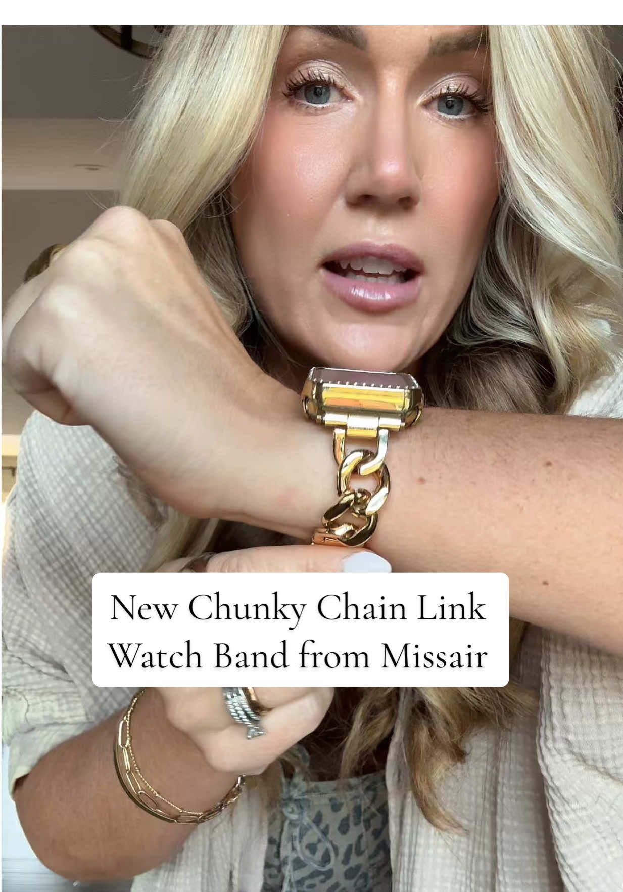 The #️⃣1 way to improve your style is switching out your watchband to match your jewelry! #creatorboostcamp #launchpadleaderboard #tiktokshopcreatorpicks #watchband @MissAIR  
