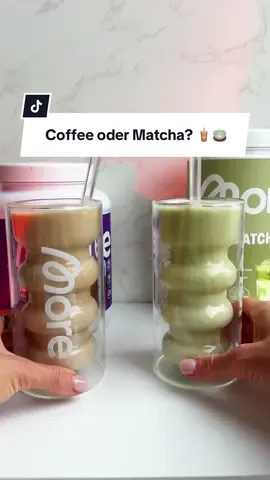 Oder doch beides? 🤭 Markiere eine Person, mit der du unbedingt wieder ein Coffee/Matcha-Date ausmachen musst🧋🍵  #morenutrition #proteincoffee #proteinmatcha #autumnaesthetic #coffeeaddict 