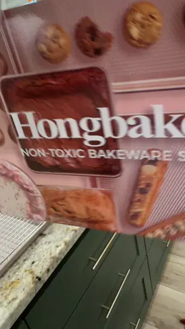 This 7-piece bakeware set is on a CRAZY deal right now 👩‍🍳✨ Perfect for holiday baking or just upgrading your kitchen must-haves 🙌 Don’t sleep on this one! #KitchenFinds #BakingTok #DealAlert #HomeEssentials  #TikTokMadeMeBuyIt