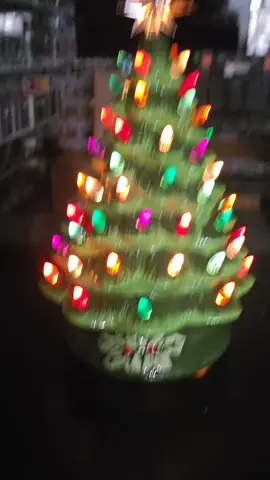 this ceramic Christmas tree is awesome.  #ceramicchristmastree #ceramicchristmastrees #christmastree #christmasdecor #christmasdecorating 