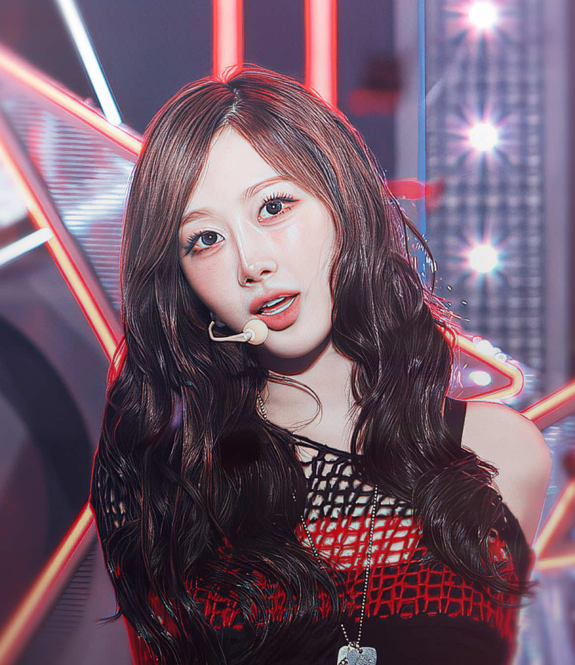 #gigiverse || GISELLE IS SO CUTE THIS OUTFIT OMGGGG CUTIE. Rich man outfits are EATINGGGGG | cc: @leryun numb love cc | payhip: slides, topaz settings | tags: #giselle #edit #aespa 