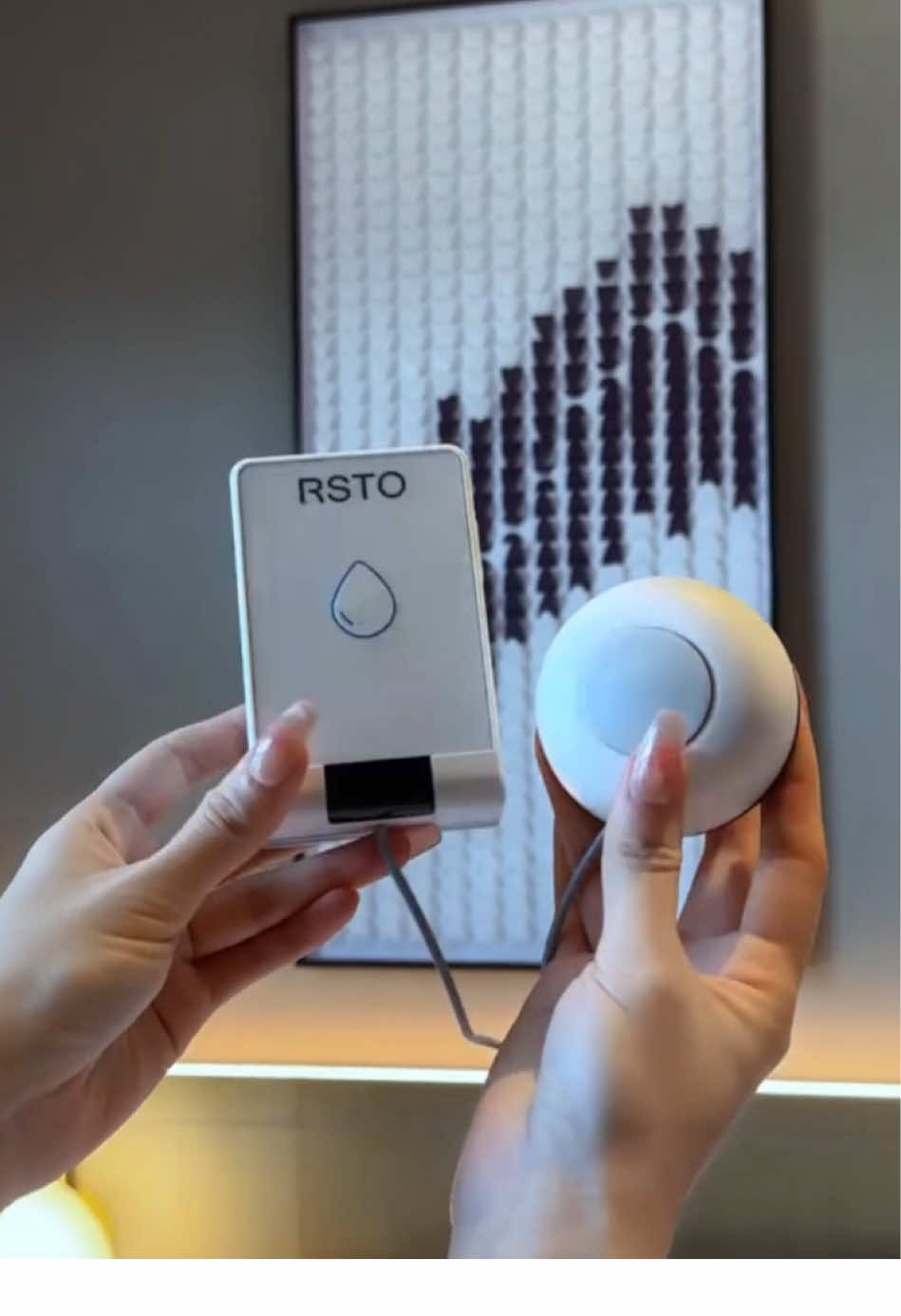 Easy to flush the toilet😏#gadgets #coolgadgets #coolstuff #amazonfinds #fyp 