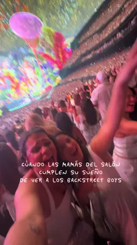 La amistad en la maternidad vale oro… y más cuando se viven conciertos, coreografías y hasta mini Backstreet Boys 🤣💿 #tiktok  #backstreetboys #bsb #lasvegas #fanbackstreetboys 