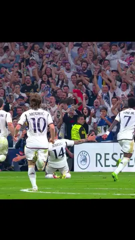 Wa khana Real Madrid amoul ay fans si tik tok bi 😍🤍🤍🤍🤍🤍🤍🤍🤍🎉🫂🙏🏿||#HalaMadrid #JudeBellingham #mbappe #ViniJr #Rodrygo 