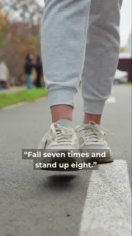 💥 Falling doesn’t make you weak. Quitting does. ✅ Stand up one more time. That’s how strength is built. Follow for more.#motivation #discipline #minset #dopamine #MidlifeMotivation 
