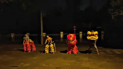 @xuhuonh Cứ thế thôi