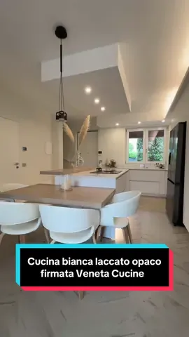 ✨ Cucina Veneta Start Time – Dettagli e Finiture di una Nuova Installazione ✨ Abbiamo appena completato il montaggio di una splendida cucina Veneta Start Time con finitura laccato opaco bianco, un progetto che unisce design moderno e funzionalità. 🔹 Top cucina: Caranto Care in finitura Calacatta Lucido 🔹 Piano cottura: Bora con cappa integrata 🔹 Elettrodomestici Samsung: frigorifero, forno multifunzione microonde e lavastoviglie 🔹 Dettagli: prese elettriche integrate sul top, lavello in resina bianco e cantinetta vini 🔹 Parete artigianale su misura per completare la zona operativa 🔹 Living coordinato nelle stesse finiture per un ambiente unico e armonioso 📍 FORMARREDO DUE – Lentate sul Seveso (MB) 📌 Via Nazionale dei Giovi, 169 📞 0362 1860188 | ✉️ lentate@formarredodue.it #cucine #VenetaCucine #InteriorDesign #CucinaModerna #formarredodue  
