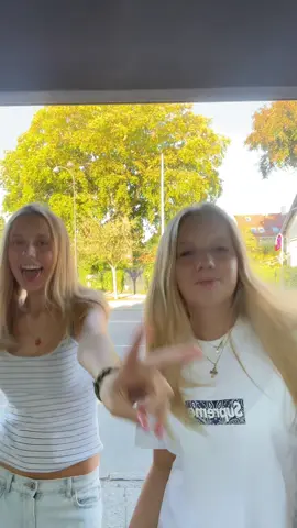 Min cutie #loveisabella #scandinavian #dancequeens #savnerroni #copenhagen@isabella 